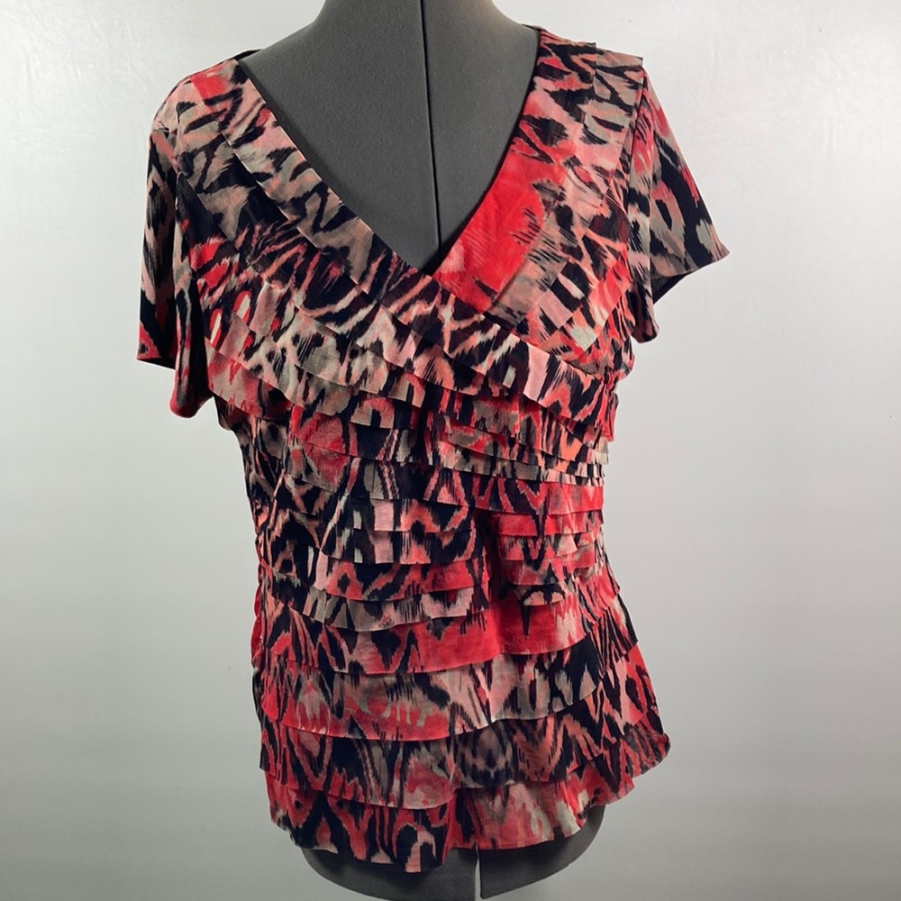 Style & Co Top Women Size PXL Black & Red Pleated Front V Neck Short Sleeves